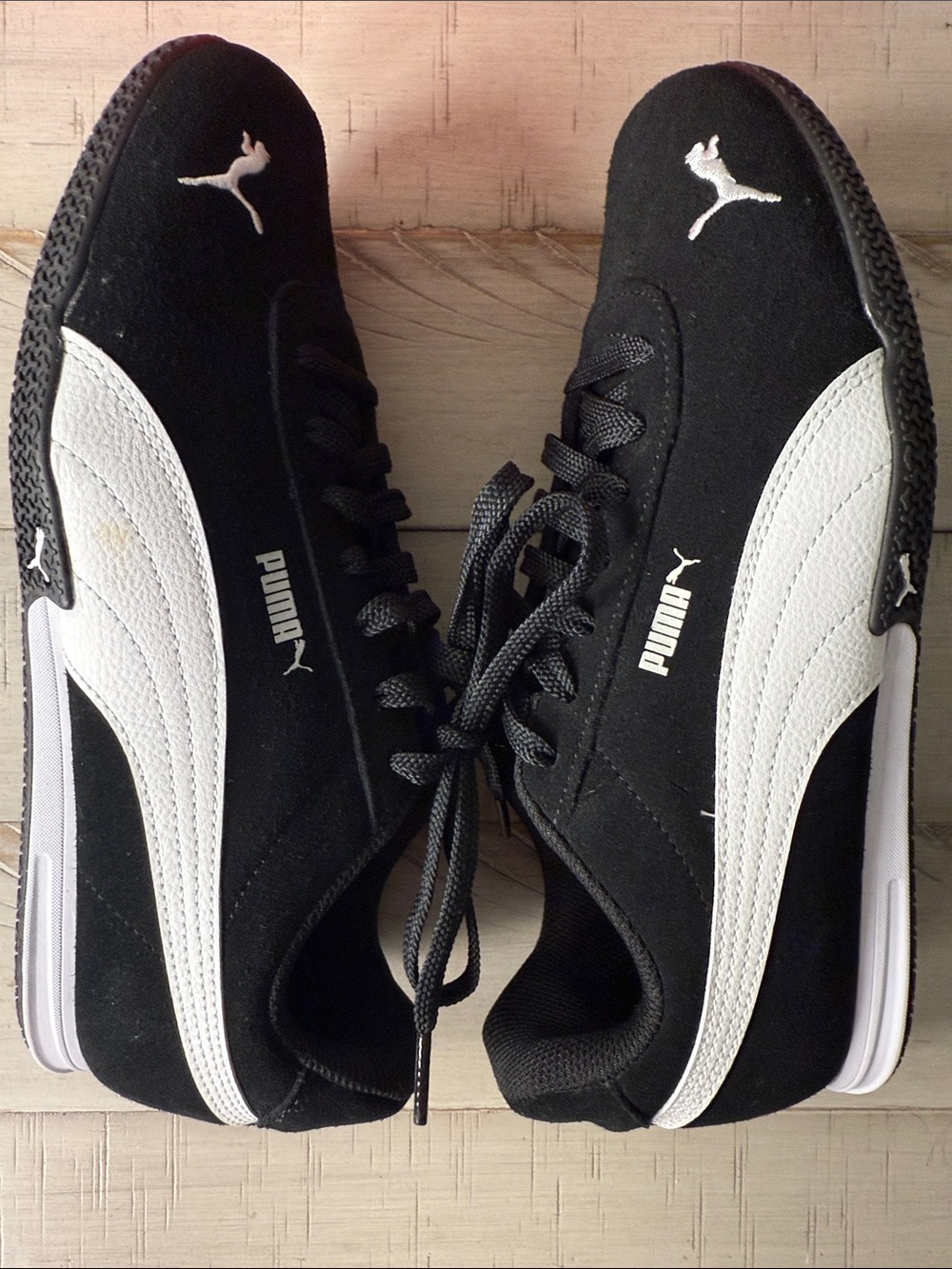 Puma Bella Donna Y2K Low Profile Black White Streetwear Sneakers Size 8.5 EUC